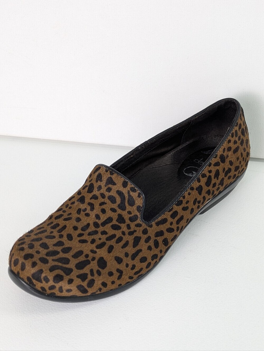 Dansko Olivia Loafer Shoes Size 38 EU 7.5 US Slip On Leather Faux Hair Cheetah